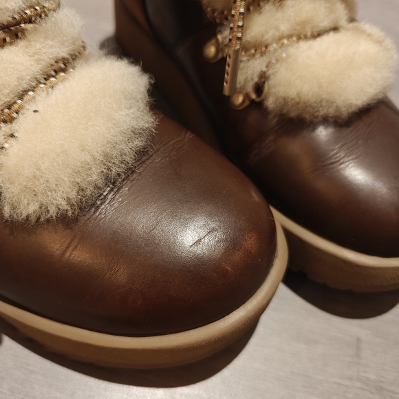 UGG Viki Waterproof Arctic Grip Boot with Shearling Lining - Picture 8 of 14